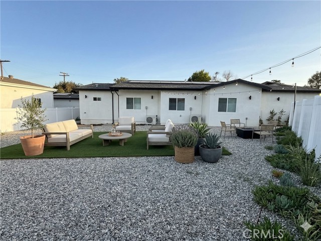 Detail Gallery Image 4 of 20 For 9128 Balcom Ave, Northridge,  CA 91325 - 4 Beds | 3 Baths