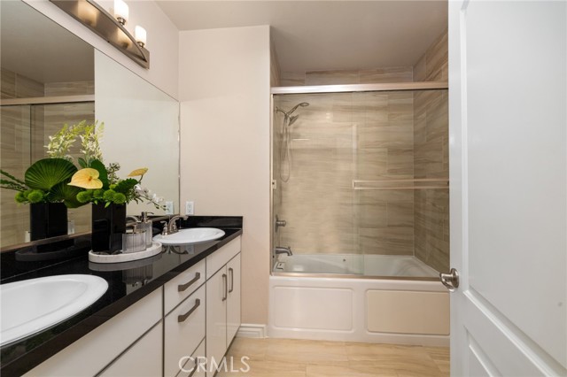 Detail Gallery Image 16 of 25 For 431 N Los Robles, Pasadena,  CA 91101 - 3 Beds | 2/1 Baths