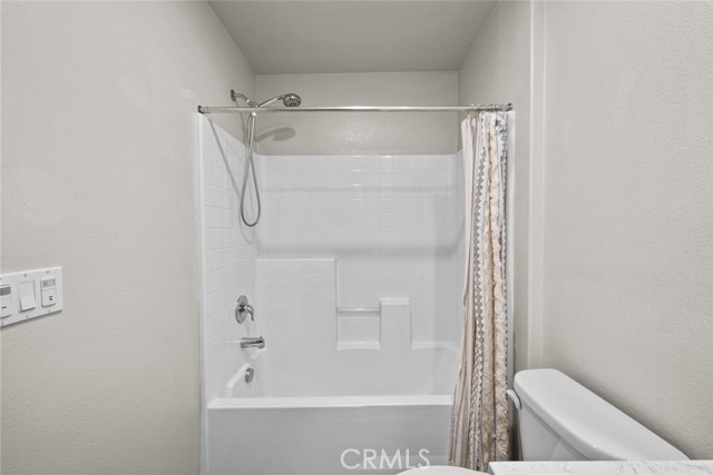 Detail Gallery Image 40 of 47 For 7214 N Chestnut, Van Nuys,  CA 91405 - 2 Beds | 3 Baths