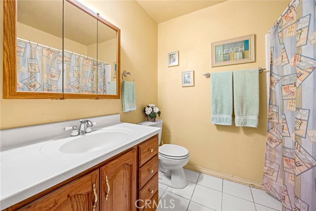 Detail Gallery Image 15 of 23 For 402 Jade Ave, Placentia,  CA 92870 - 4 Beds | 2 Baths
