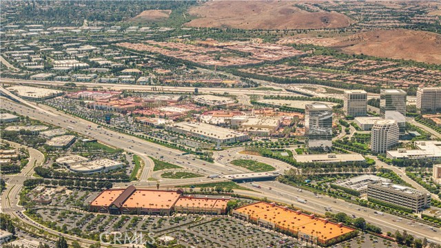 175 Baluster, Irvine CA: https://media.crmls.org/medias/9bb4a18c-bae7-4843-9f0e-aefebcb32c7b.jpg