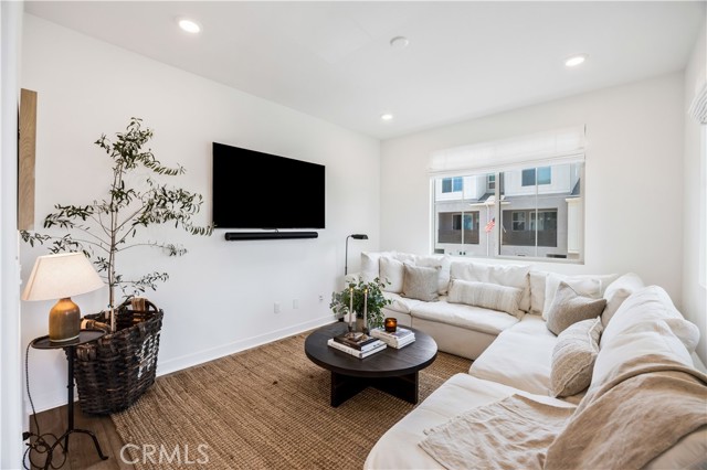 111 Juniper Drive, Rancho Mission Viejo CA: https://media.crmls.org/medias/9bb4beb1-ee23-4509-8bba-25a1ec02b2dc.jpg