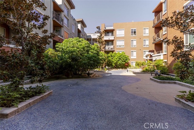 100 S Alameda Street, Los Angeles CA: https://media.crmls.org/medias/9bb5d5d7-2d5c-4371-b171-7a21b5ba2846.jpg
