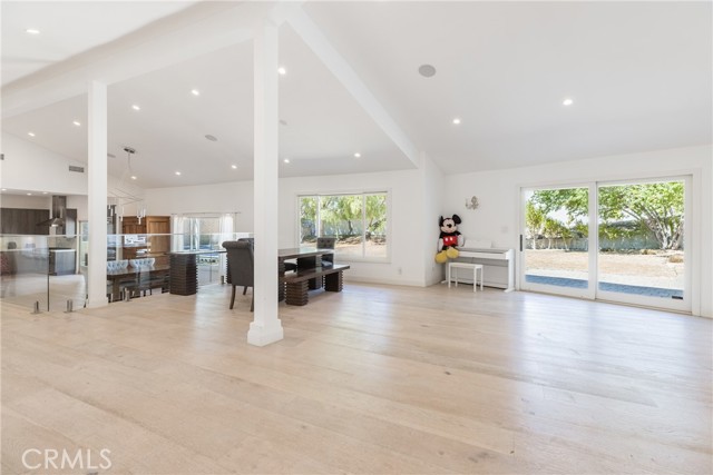 Detail Gallery Image 13 of 25 For 23760 Oakfield Rd, Hidden Hills,  CA 91302 - 4 Beds | 3/1 Baths
