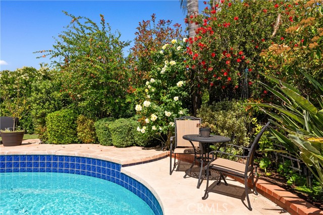 23721 Sarda Road, Valencia CA: https://media.crmls.org/medias/9bb7346b-446a-4339-adea-c901c8814e87.jpg