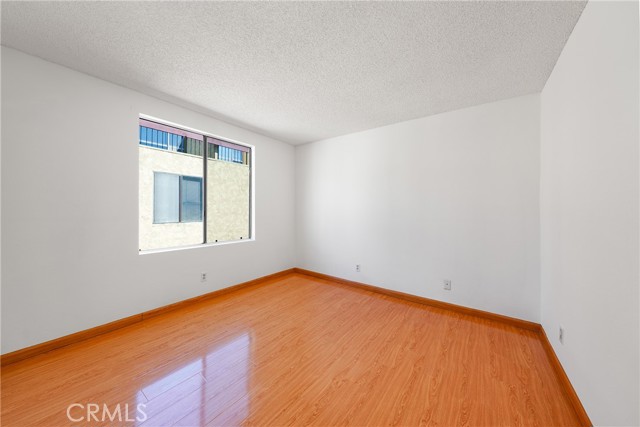 Detail Gallery Image 13 of 26 For 1026 S Marengo Ave #4,  Alhambra,  CA 91803 - 3 Beds | 2/1 Baths