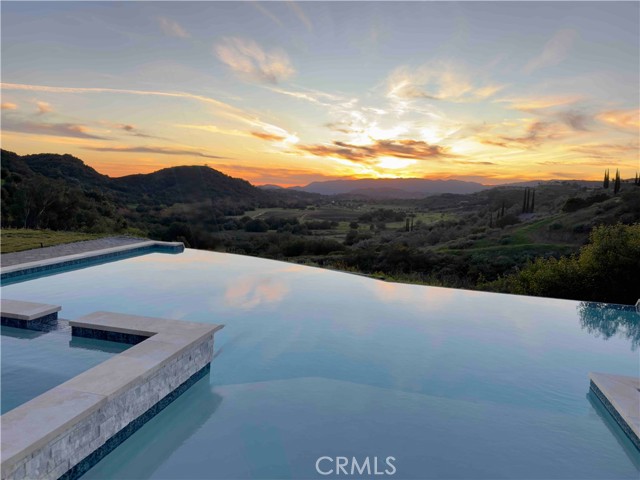 25700 El Chaval Place, Temecula CA: https://media.crmls.org/medias/9bb8b8a2-d6ed-433d-9a1c-6d063a832efe.jpg