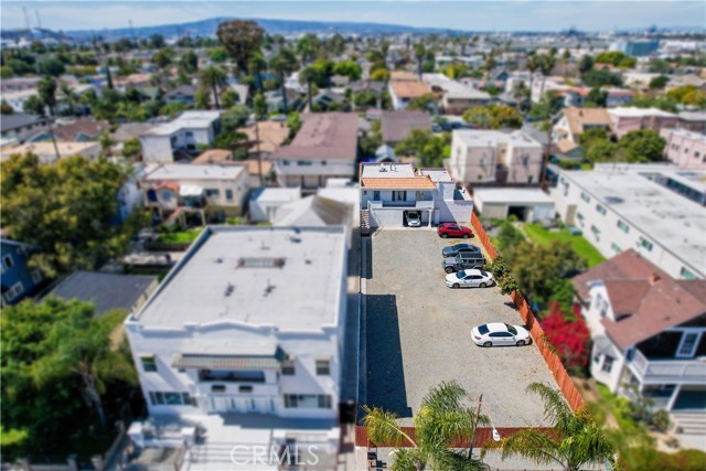 1121 Pacific Avenue, Long Beach CA: https://media.crmls.org/medias/9bb9737b-ef03-4631-a0c0-d973afe874a5.jpg