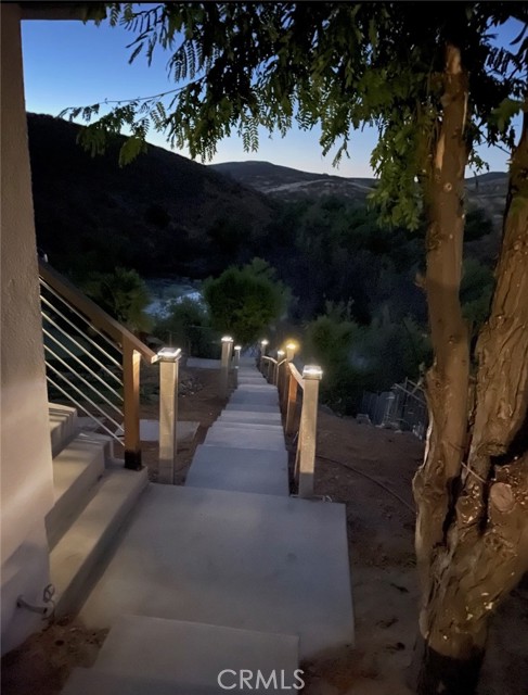 21734 Appaloosa Court, Canyon Lake CA: https://media.crmls.org/medias/9bb997d2-ddb9-44f4-a1b6-500773cd402c.jpg