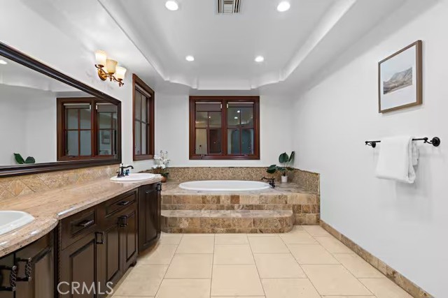 16806 Addison Street photo 15