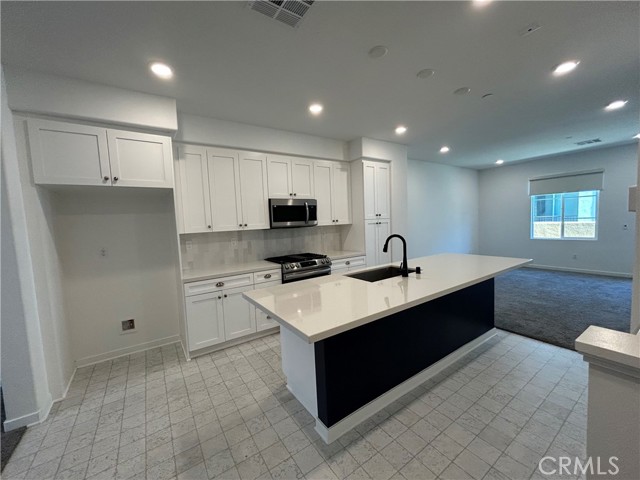 Detail Gallery Image 6 of 12 For 664 Panorama Ln, La Puente,  CA 91744 - 3 Beds | 3/1 Baths