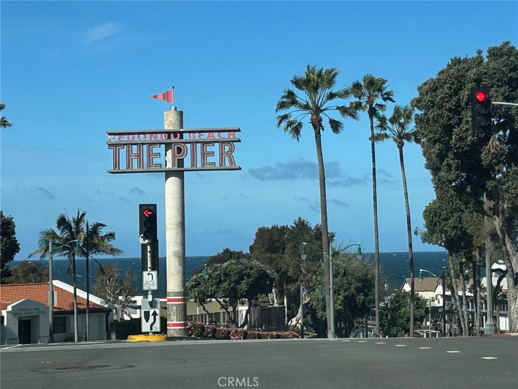 https://media.crmls.org/medias/9bba649b-b3fc-40c6-9af8-4c9d07612c4f.jpg?preset=X-Large
