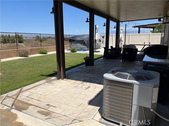 116 Yosemite Avenue, Perris CA: https://media.crmls.org/medias/9bbaa7b2-c32e-496c-a1be-ff72b91d2d10.jpg