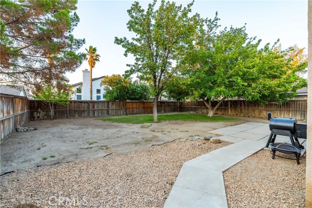 Detail Gallery Image 32 of 40 For 3039 Holline Ct, Lancaster,  CA 93535 - 4 Beds | 2/1 Baths