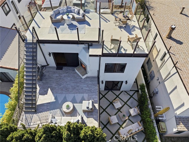 Detail Gallery Image 60 of 63 For 1001 2nd, Hermosa Beach,  CA 90254 - 5 Beds | 3/1 Baths