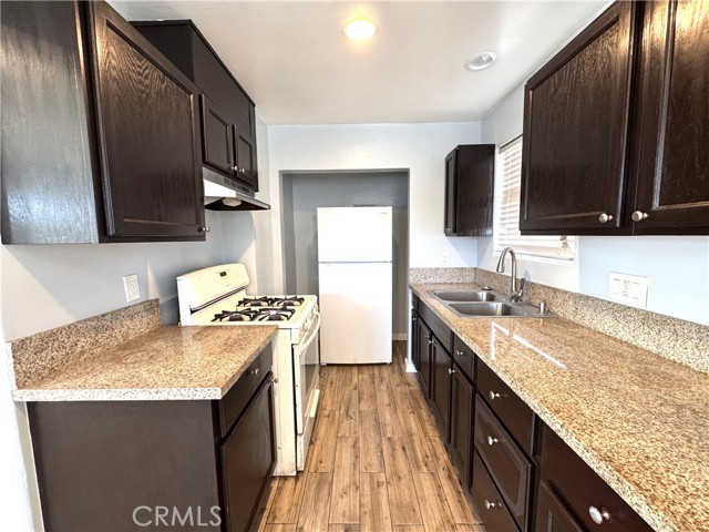 1314 W 106th Street, Los Angeles CA: https://media.crmls.org/medias/9bbb3e77-1a4c-40ab-9081-24ad865afb76.jpg