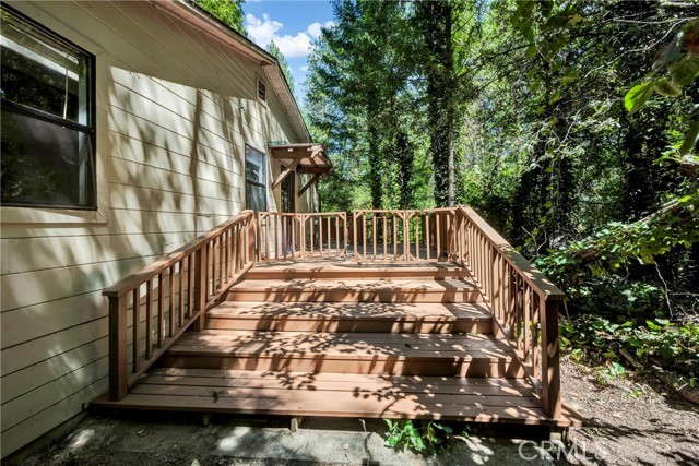 Detail Gallery Image 6 of 24 For 17097 Dogwood Way, Cobb,  CA 95461 - 2 Beds | 1 Baths
