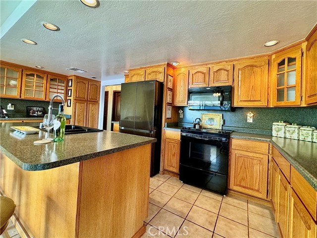 Detail Gallery Image 12 of 72 For 14410 Lee Ct, Clearlake Oaks,  CA 95423 - 3 Beds | 2 Baths
