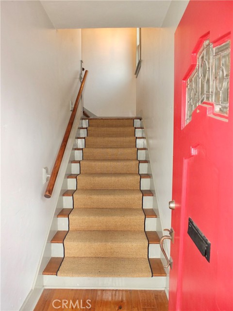 Detail Gallery Image 3 of 24 For 353 Newport Ave, Long Beach,  CA 90814 - 2 Beds | 1 Baths