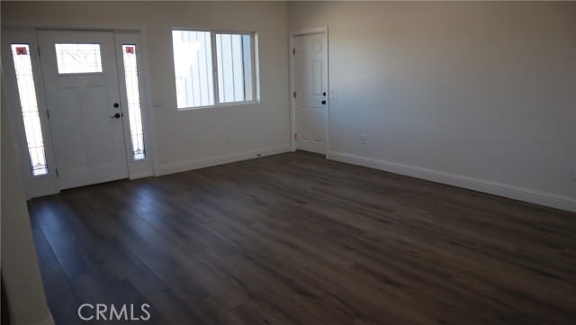 Detail Gallery Image 4 of 21 For 10408 Peach Ave, California City,  CA 93505 - 4 Beds | 3 Baths