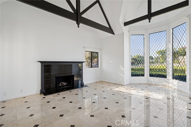 1300 Antigua Way, Newport Beach CA: https://media.crmls.org/medias/9bc04c71-0a03-405a-96fb-4f452c647f12.jpg