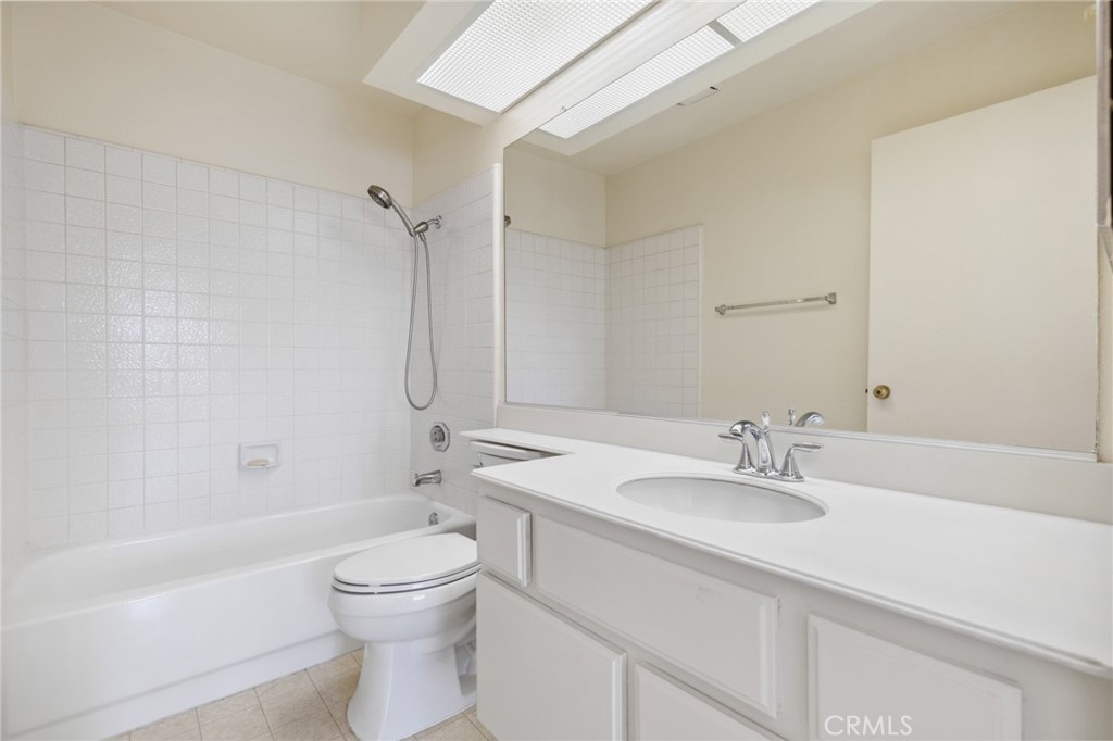 MLS #OC25224519 image #11