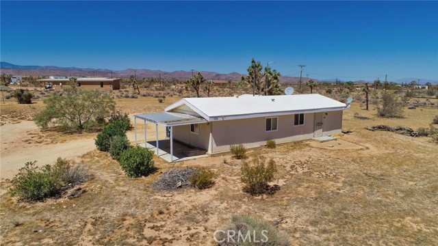 Detail Gallery Image 3 of 45 For 1732 Surrey Ave, Yucca Valley,  CA 92284 - 2 Beds | 2 Baths