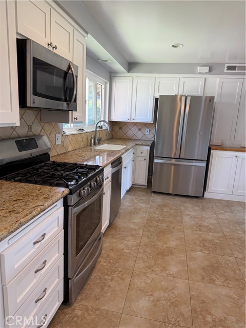 4561 Mimosa Drive, Yorba Linda CA: https://media.crmls.org/medias/9bc1b310-a222-4a4a-a0ef-c2fc87d891b0.jpg