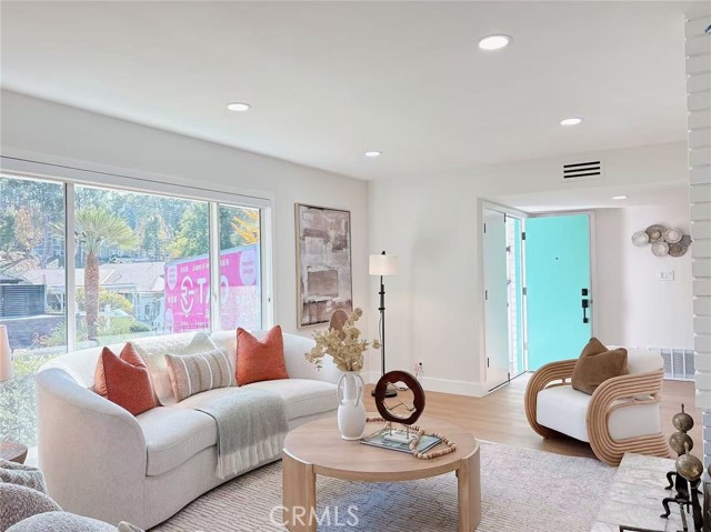 Detail Gallery Image 2 of 13 For 16353 Canelones, Hacienda Heights,  CA 91745 - 4 Beds | 2 Baths