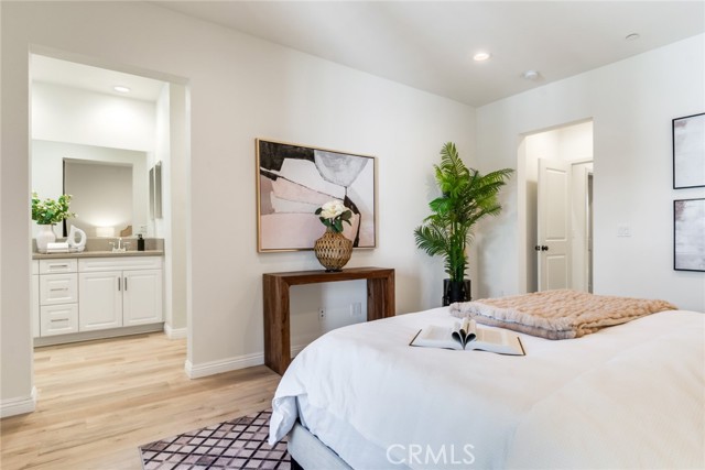 2888 E Berry Loop Privado, Ontario CA: https://media.crmls.org/medias/9bc276fe-3037-4795-ba5e-ec2845b52d68.jpg