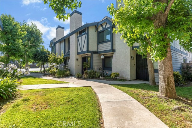 Detail Gallery Image 1 of 1 For 19231 Sherman Way #58,  Reseda,  CA 91335 - 3 Beds | 2/1 Baths