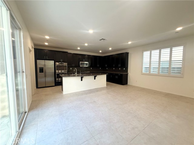 28309 Camino Del Arte Drive, Valencia CA: https://media.crmls.org/medias/9bc29c76-5783-47e4-aec1-474025b83357.jpg