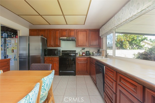 Detail Gallery Image 10 of 22 For 1316 Holly Leaf Way, Diamond Bar,  CA 91765 - 4 Beds | 2 Baths