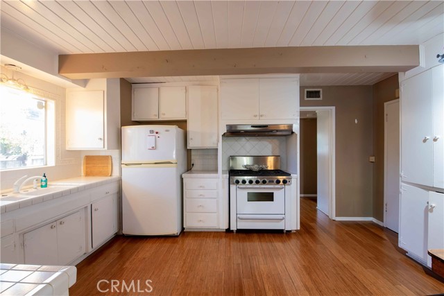 22654 Dolorosa Street, Woodland Hills CA: https://media.crmls.org/medias/9bc31b01-2b74-433a-a9fe-d4cc21d10b0f.jpg