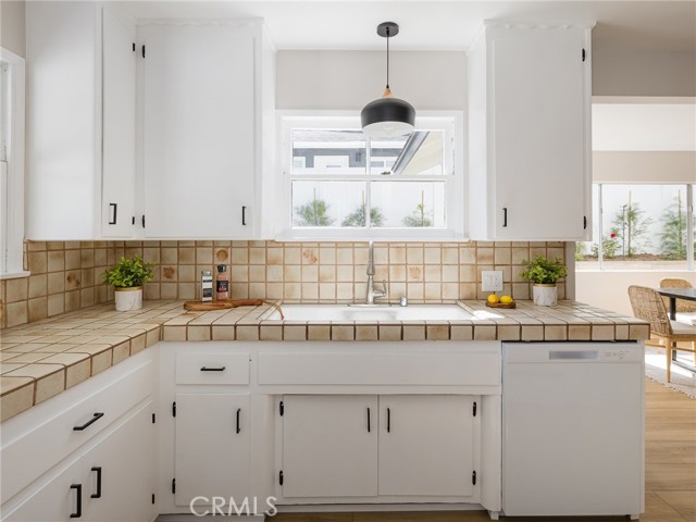 5526 Halison St, Torrance CA: https://media.crmls.org/medias/9bc32b58-698a-4483-85b3-f2d01db4ae97.jpg