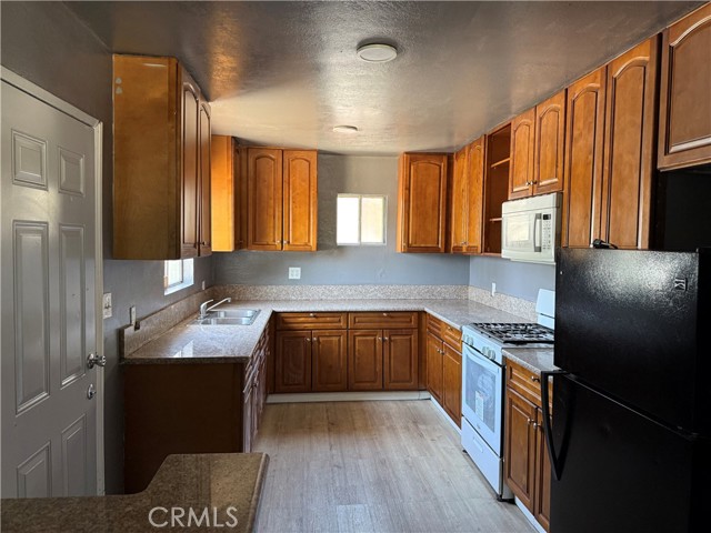Image 2 of 8 For 1030 Latham Avenue