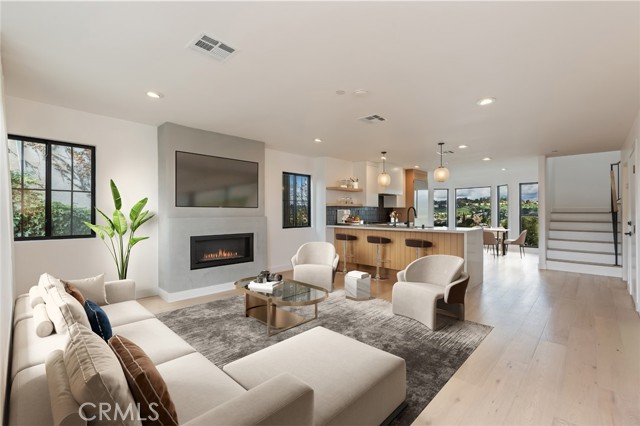 Detail Gallery Image 3 of 25 For 3091 Chadwick, Los Angeles,  CA 90032 - 3 Beds | 2 Baths