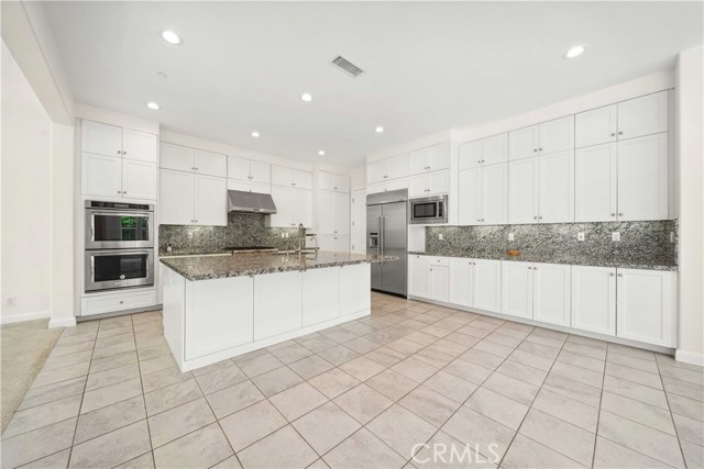 Detail Gallery Image 12 of 66 For 188 Pinnacle Dr, Lake Forest,  CA 92630 - 5 Beds | 4 Baths