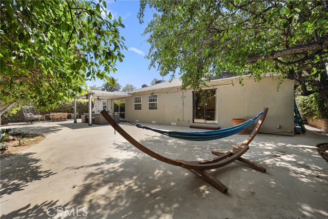 5834 Costello Avenue, Van Nuys CA: https://media.crmls.org/medias/9bc55307-438a-4497-9c86-44bf61ba1835.jpg
