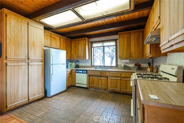 Detail Gallery Image 56 of 59 For 1000 Willow Ln, Big Bear City,  CA 92314 - 3 Beds | 2 Baths