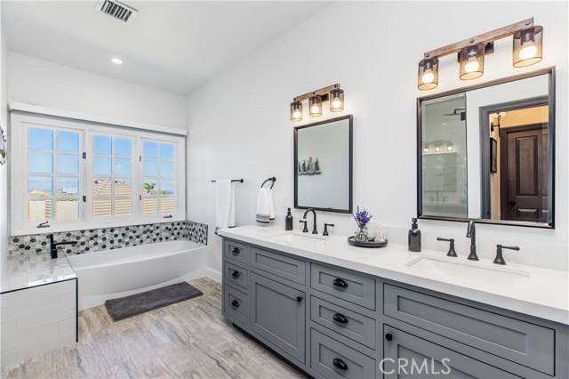 6032 County Oak Road, Woodland Hills CA: https://media.crmls.org/medias/9bc67782-97d9-4067-8a24-64a23fa59fa3.jpg