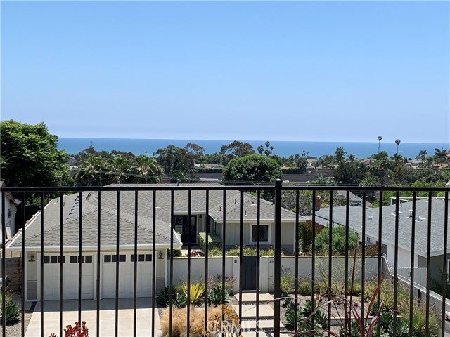 4103 Calle Mayo, San Clemente CA: https://media.crmls.org/medias/9bc6ffd9-9732-416c-a7bd-2eacc7fbe0cb.jpg