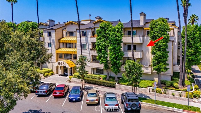 645 Chestnut Avenue, Long Beach CA: https://media.crmls.org/medias/9bc72f80-5235-4099-ad6e-1b4e0ae75137.jpg
