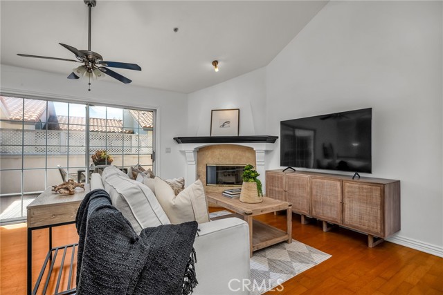 2514 Vanderbilt Ln, Redondo Beach, California 90278, 4 Bedrooms Bedrooms, 0 ,2 BathroomsBathrooms,Residential,For Sale,Vanderbilt Ln,0,SB26161438
