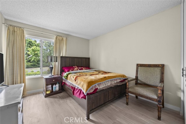 Detail Gallery Image 17 of 31 For 10661 Baton Rouge Ave, Porter Ranch,  CA 91326 - 4 Beds | 3 Baths