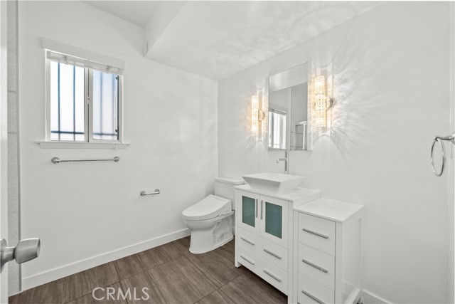 4919 Dunsmore Avenue, La Crescenta CA: https://media.crmls.org/medias/9bc806dc-0e4e-4b9c-bb61-e86300679017.jpg