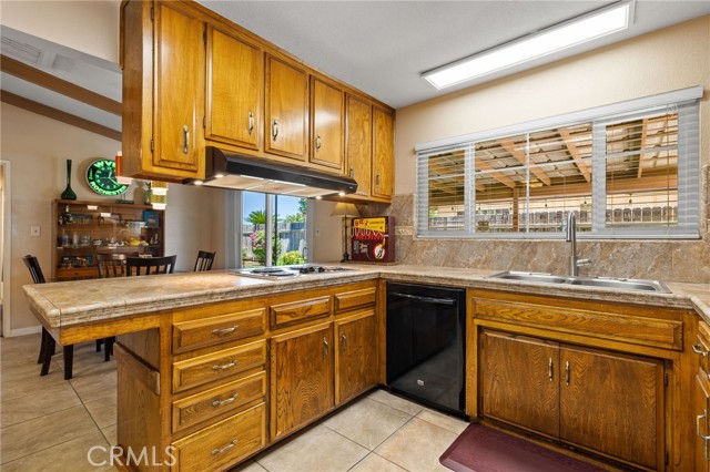 Detail Gallery Image 31 of 60 For 2924 Elm St, Bakersfield,  CA 93301 - 4 Beds | 2 Baths