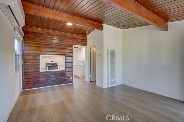 Detail Gallery Image 1 of 28 For 13861 Roscoe Bld, Panorama City,  CA 91402 - 2 Beds | 1 Baths