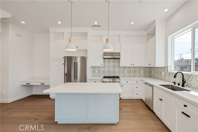2100 Carnegie Lane, Redondo Beach CA: https://media.crmls.org/medias/9bc96259-0b5c-40d2-aab8-2b5dae5f31e5.jpg