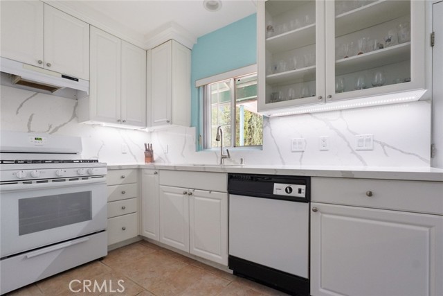 6648 Gaviota Avenue, Van Nuys CA: https://media.crmls.org/medias/9bc9899f-12cc-4820-adaf-1ac6bf65ed49.jpg